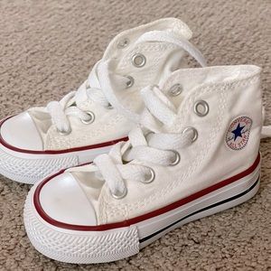 Infant Size 4 (Never Worn) Unisex Chuck Taylor All Star Sneaker. Color: White